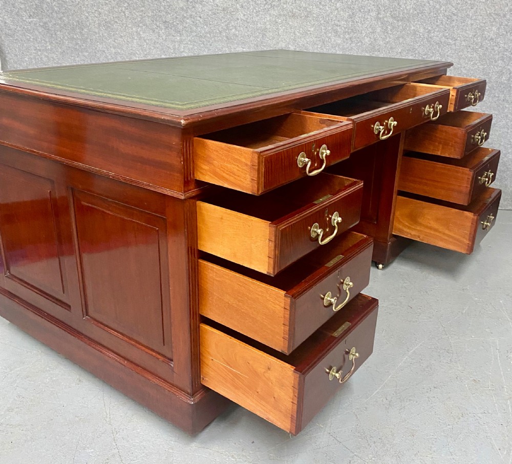 Good Quality Antique Mahogany Pedestal Desk View XI