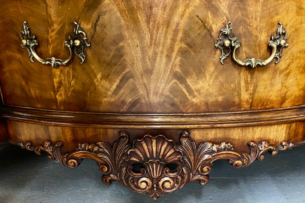 Superior Quality Chippendale Style Sideboard View XI