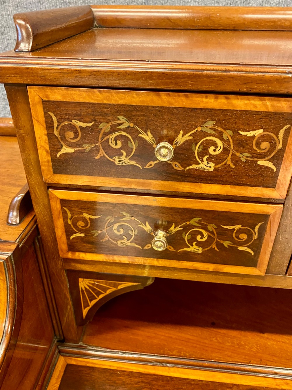 Fine Sheraton Revival Carlton House Desk View VII