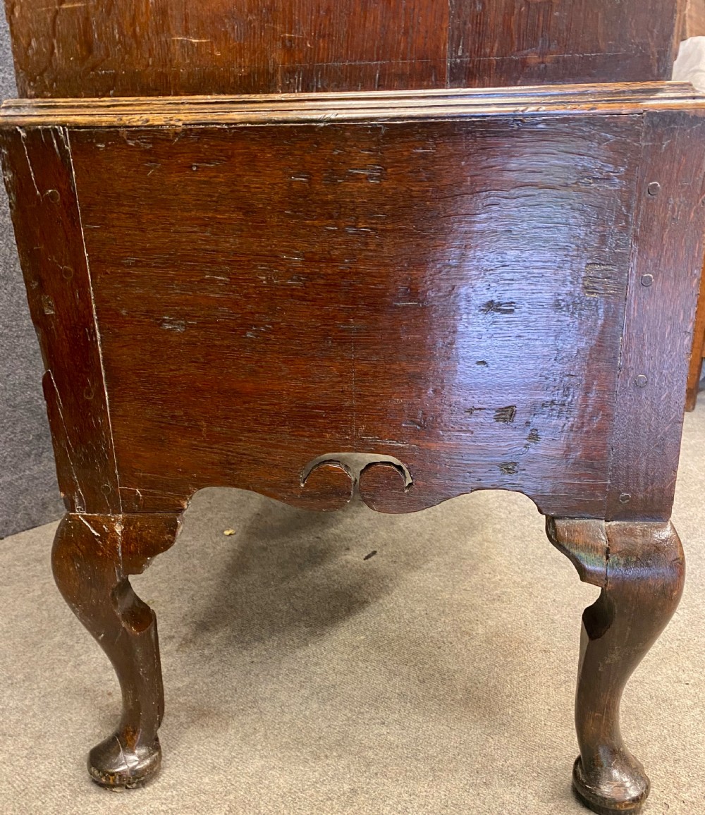 Early 18th.Century Oak Tall Boy Chest on Chest View VII