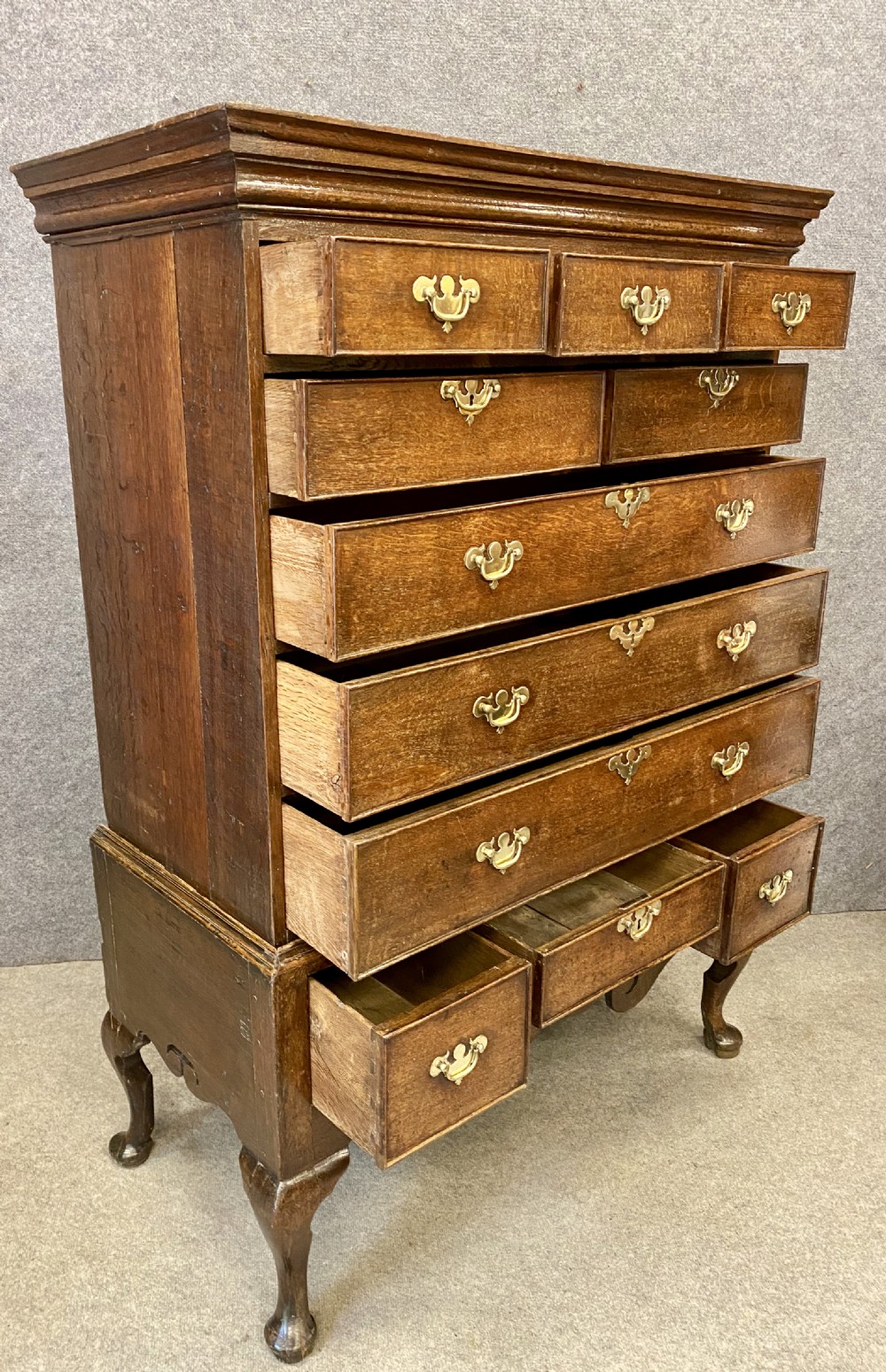 Early 18th.Century Oak Tall Boy Chest on Chest View X