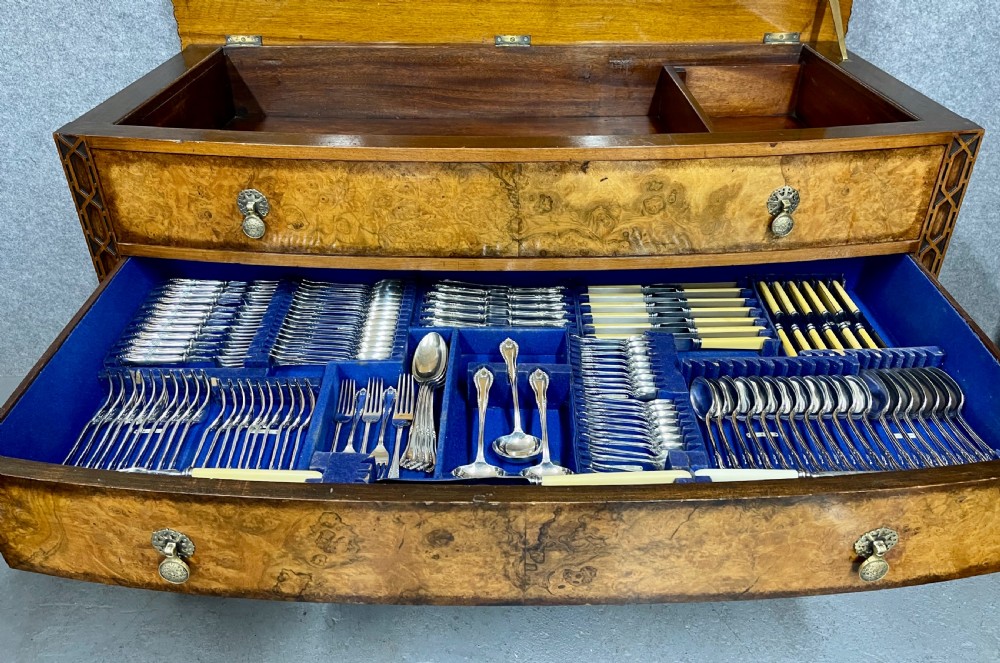 Mappin & Webb Canteen of Cutlery Serving Table View V