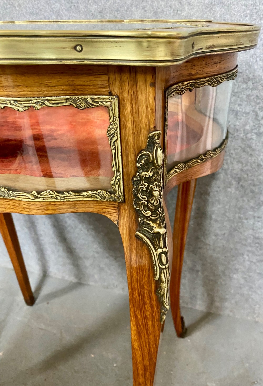 Fine French Antique Bijouterie Table View X