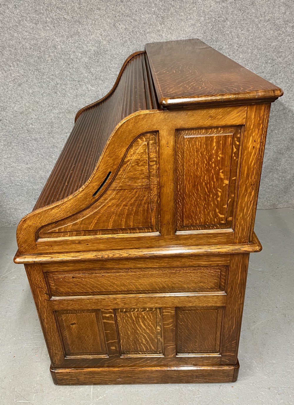 Good Quality Antique Roll Top Desk View V