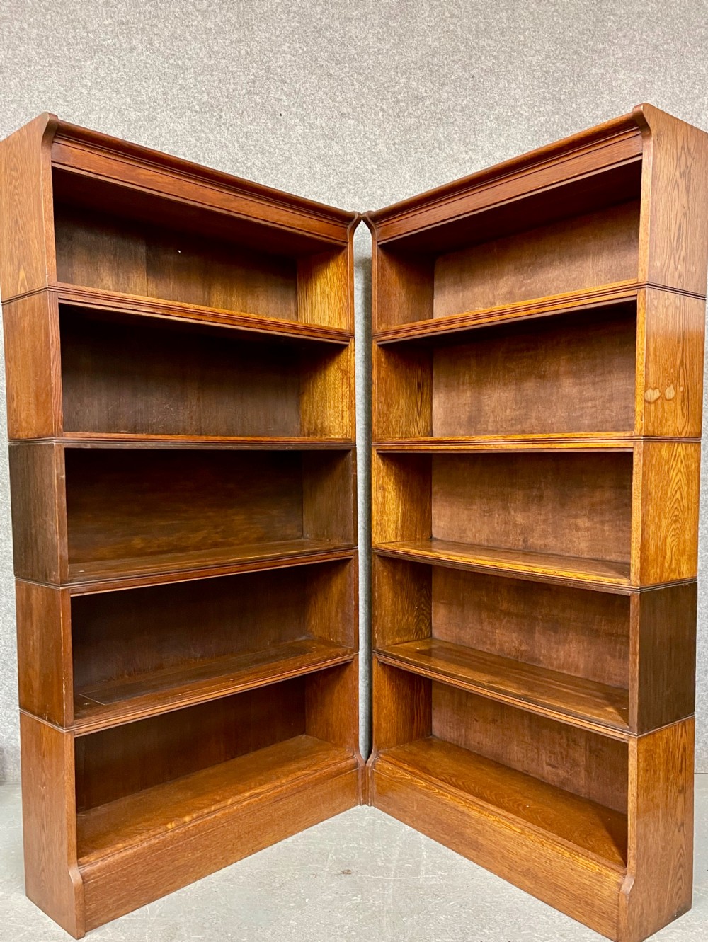 A Pair Of Oak Sectional Open Bookcases By William Baker & Co. Library Furnishers  Of Oxford View VI