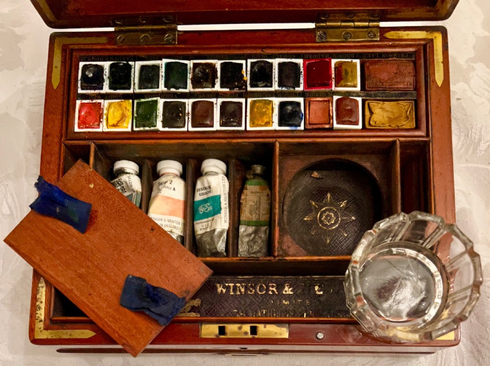 WINSOR & NEWTON ARTISTS PAINT BOX View II