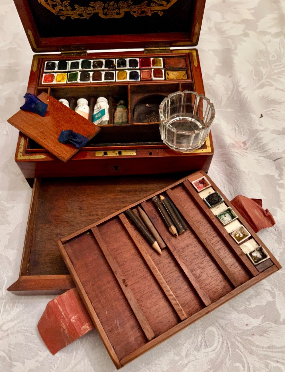 WINSOR & NEWTON ARTISTS PAINT BOX View III
