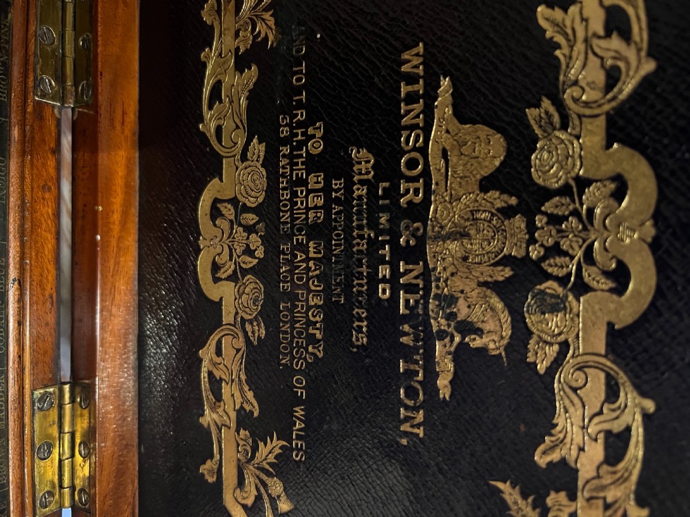 WINSOR & NEWTON ARTISTS PAINT BOX View VI