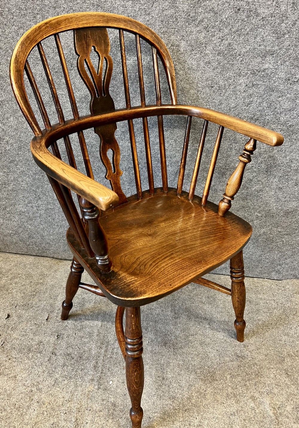 Antique 19th.Century Hoop Back low Windsor Chair View II