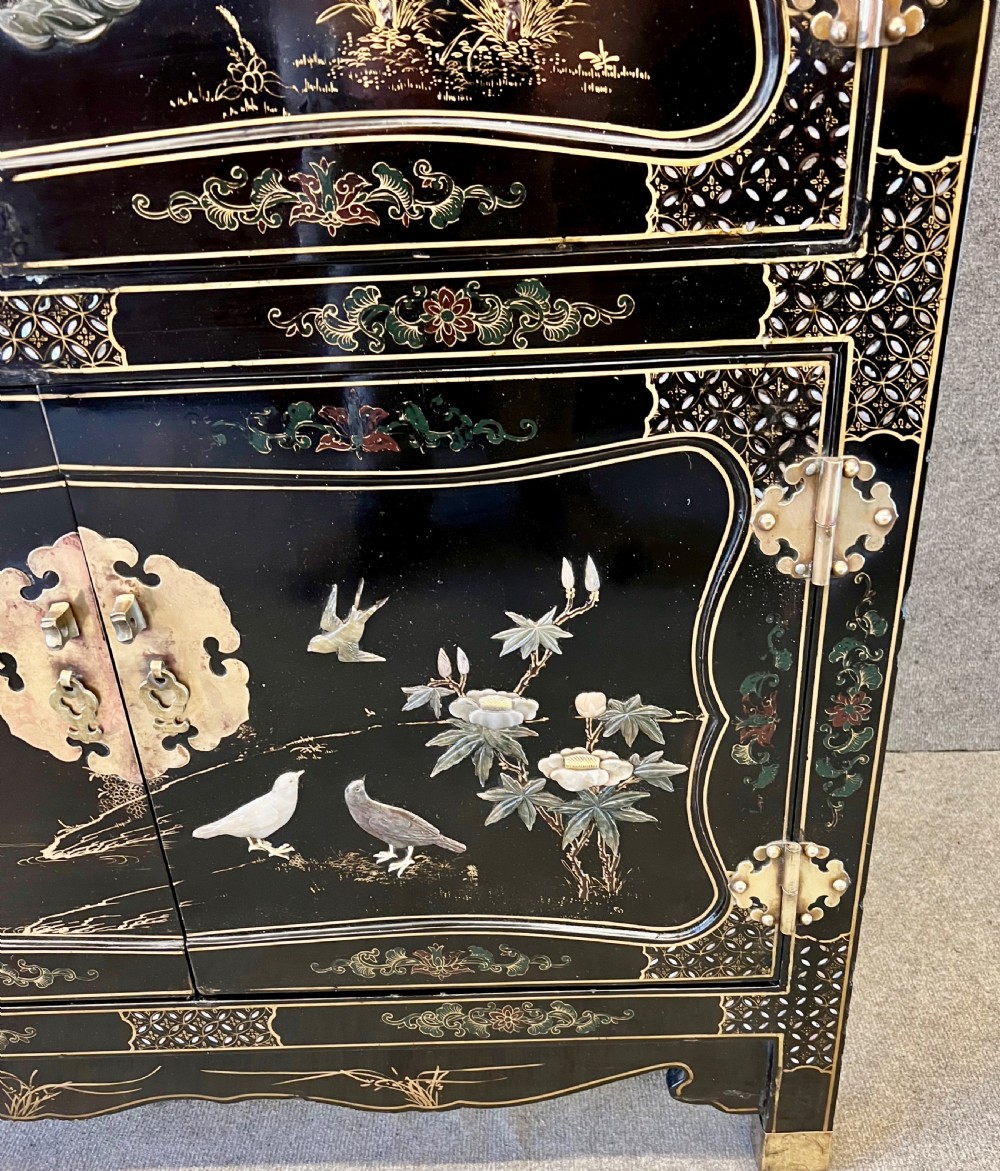 Chinoiserie Lacquered and Soapstone inlaid Cocktail Cabinet View X