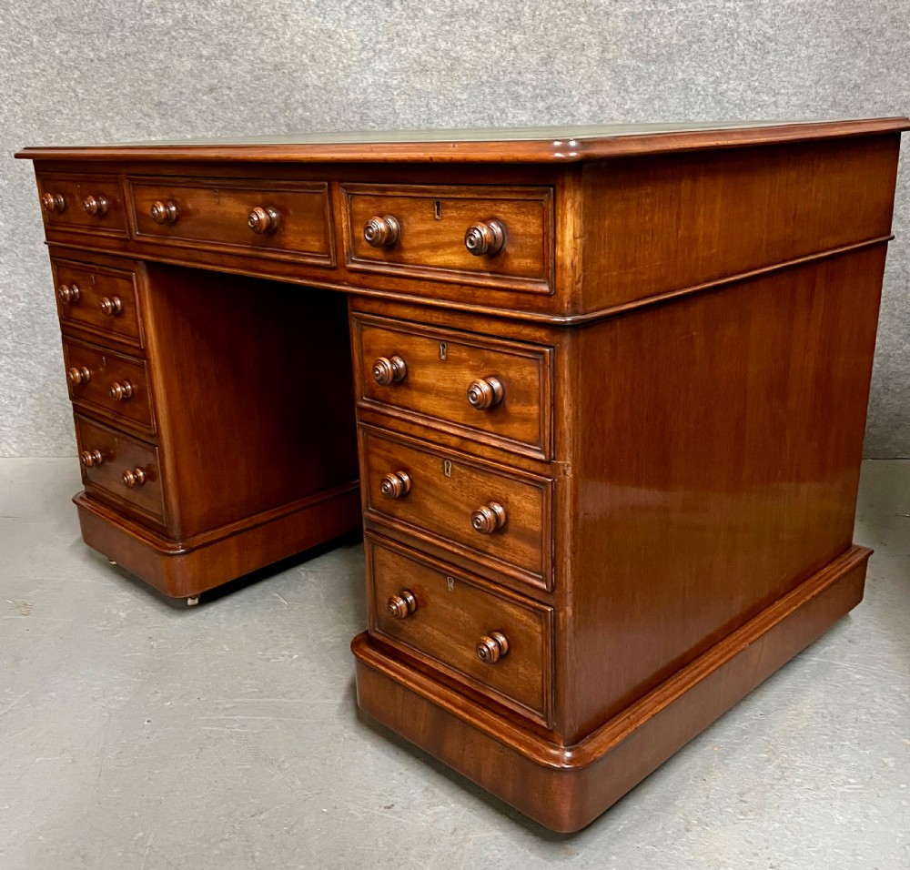 Top Quality Victorian Mahogany Pedestal Desk View III