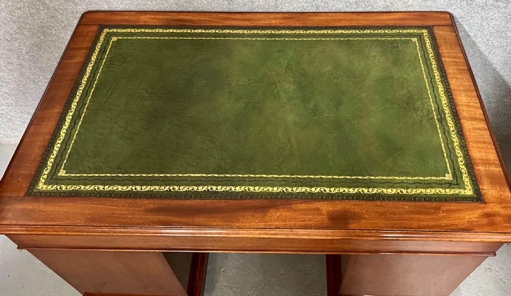 Top Quality Victorian Mahogany Pedestal Desk View VI