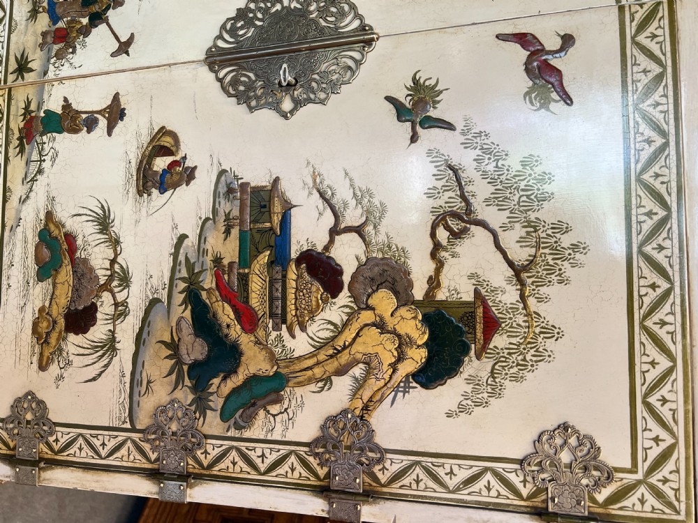 Stunning Chinoiserie Lacquered Cabinet on Stand View XI