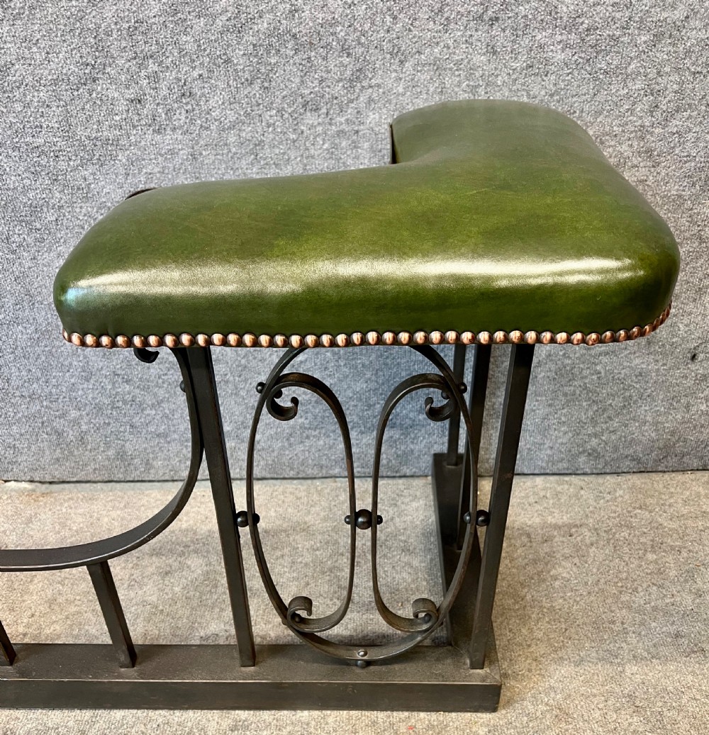 Antique Country House Club Fender View III