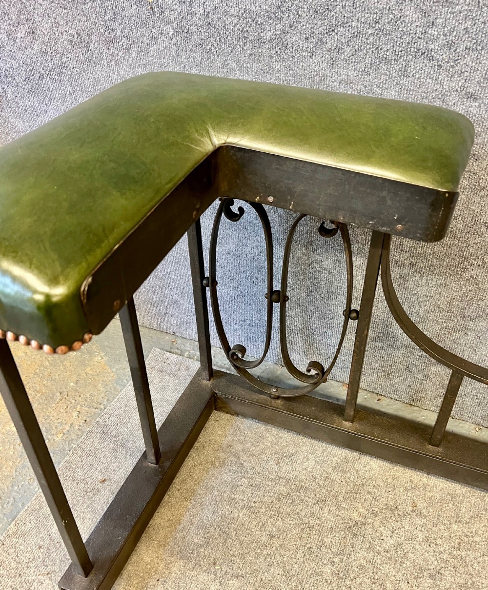 Antique Country House Club Fender View VI