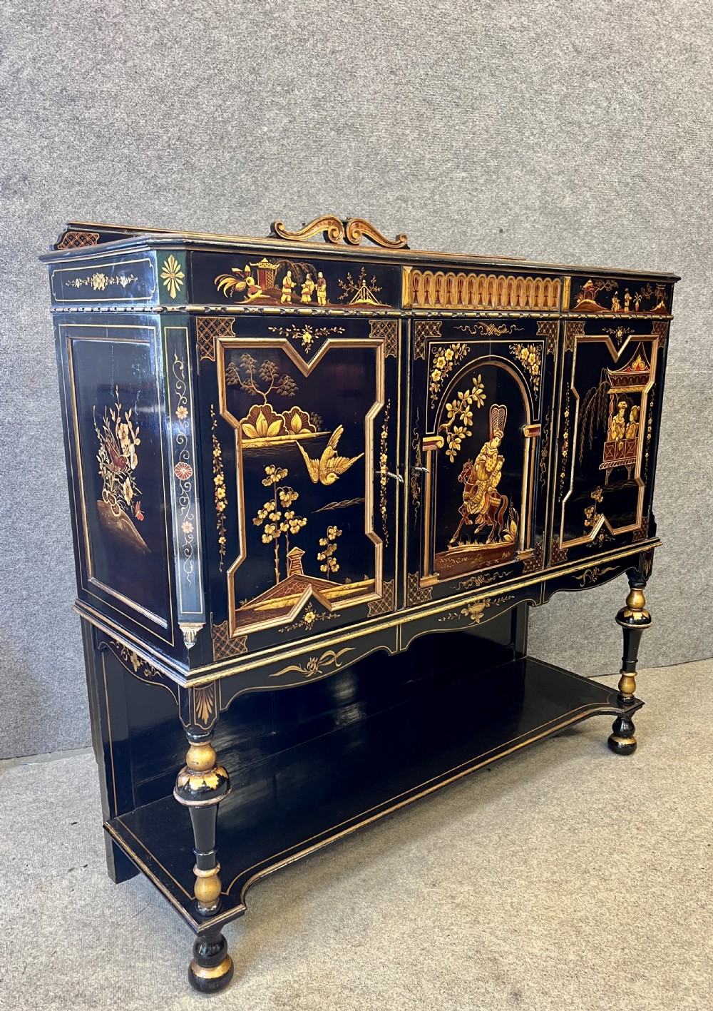 Stunning Chinoiserie Side Cabinet, Sideboard View III