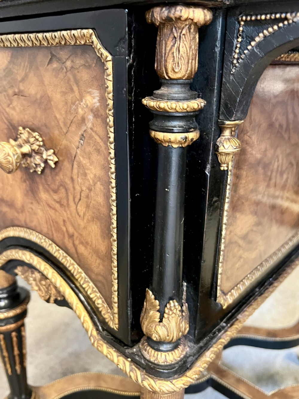 Superb Antique Mazerine Desk View XII