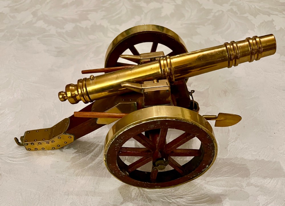 Good Quality Desk Top Field Cannon