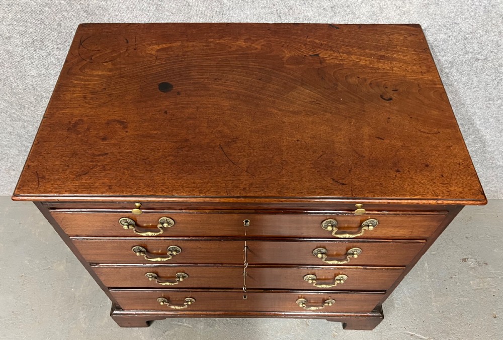 Small Georgian  Mahogany Chest of Drawers View IV