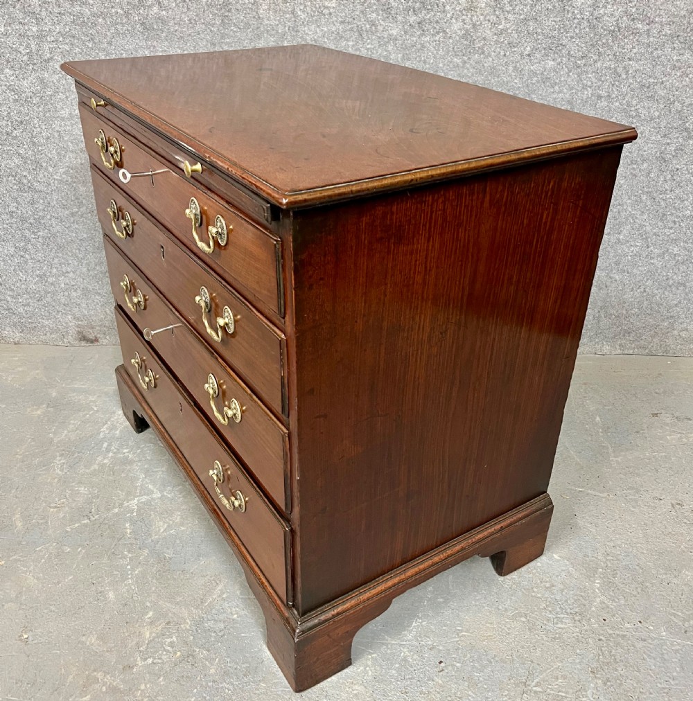 Small Georgian  Mahogany Chest of Drawers View VIII