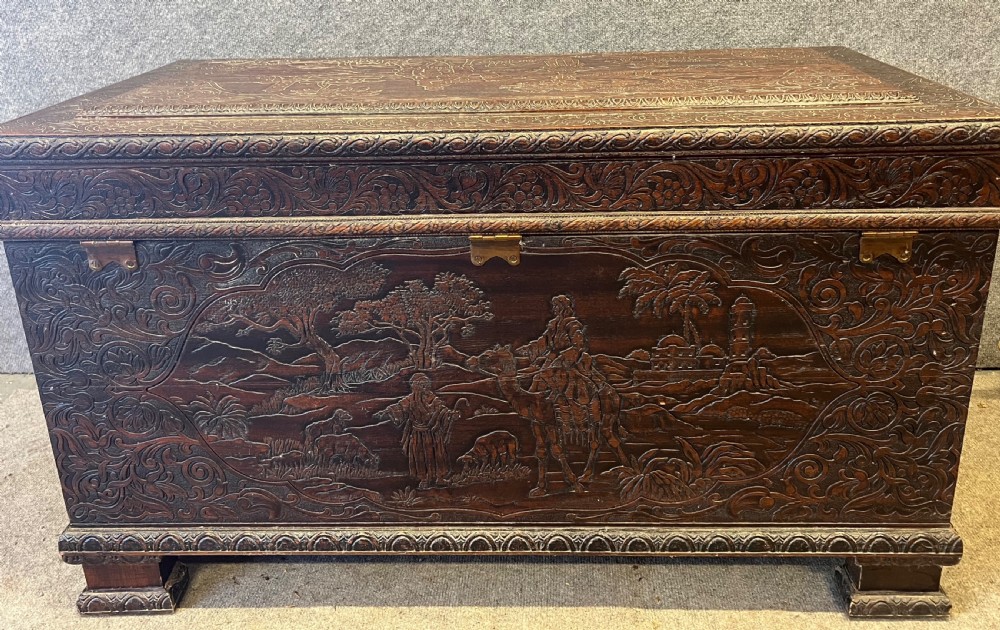 Arabic Trunk Coffee Table View X