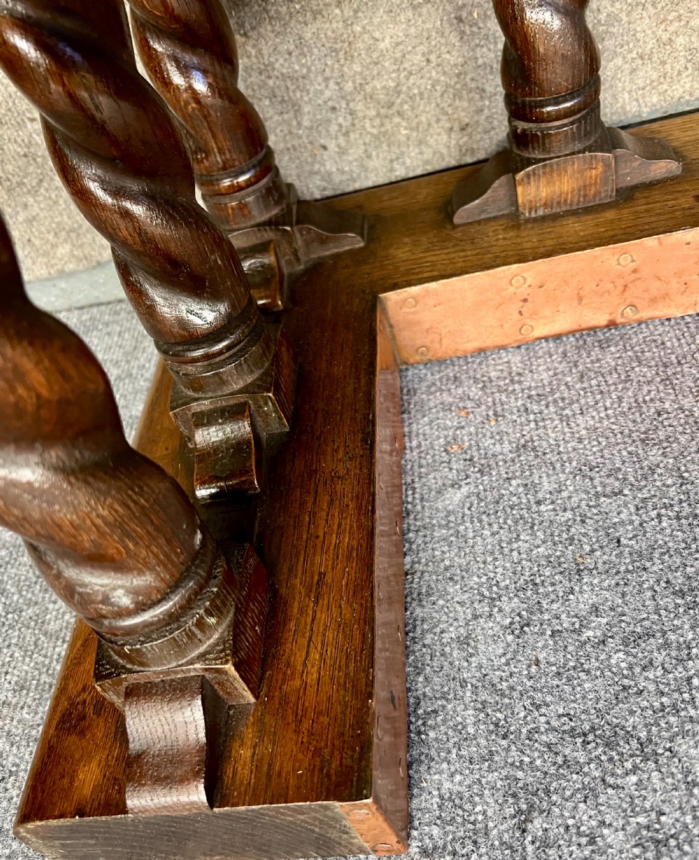 Antique  Oak Jacobean Style Club Fender View V