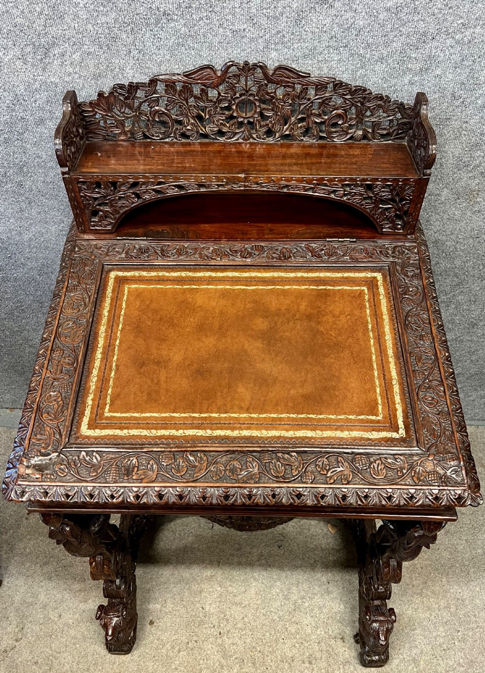 Stunning Anglo Indian Padouk Davenport View III
