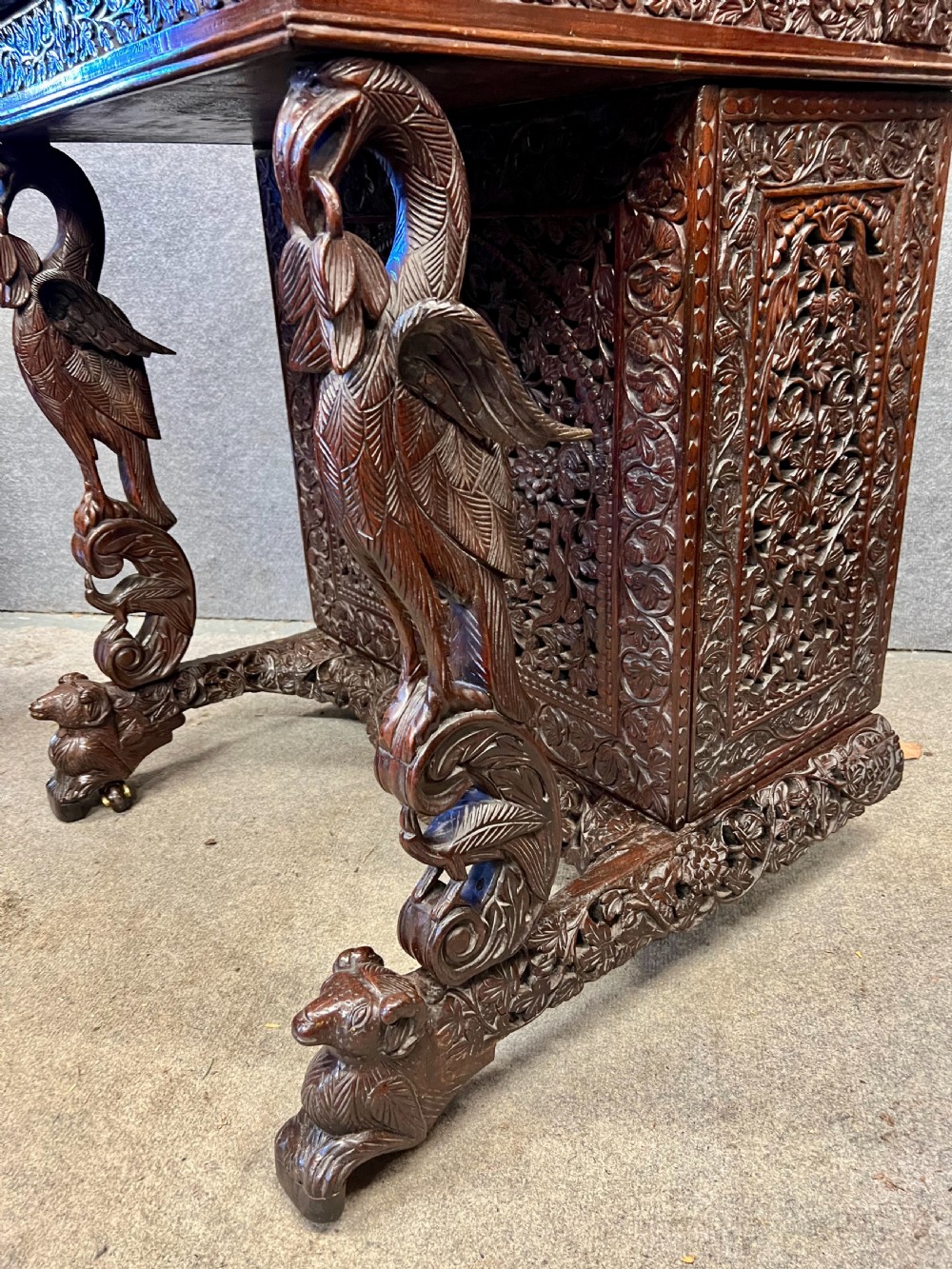 Stunning Anglo Indian Padouk Davenport View IV