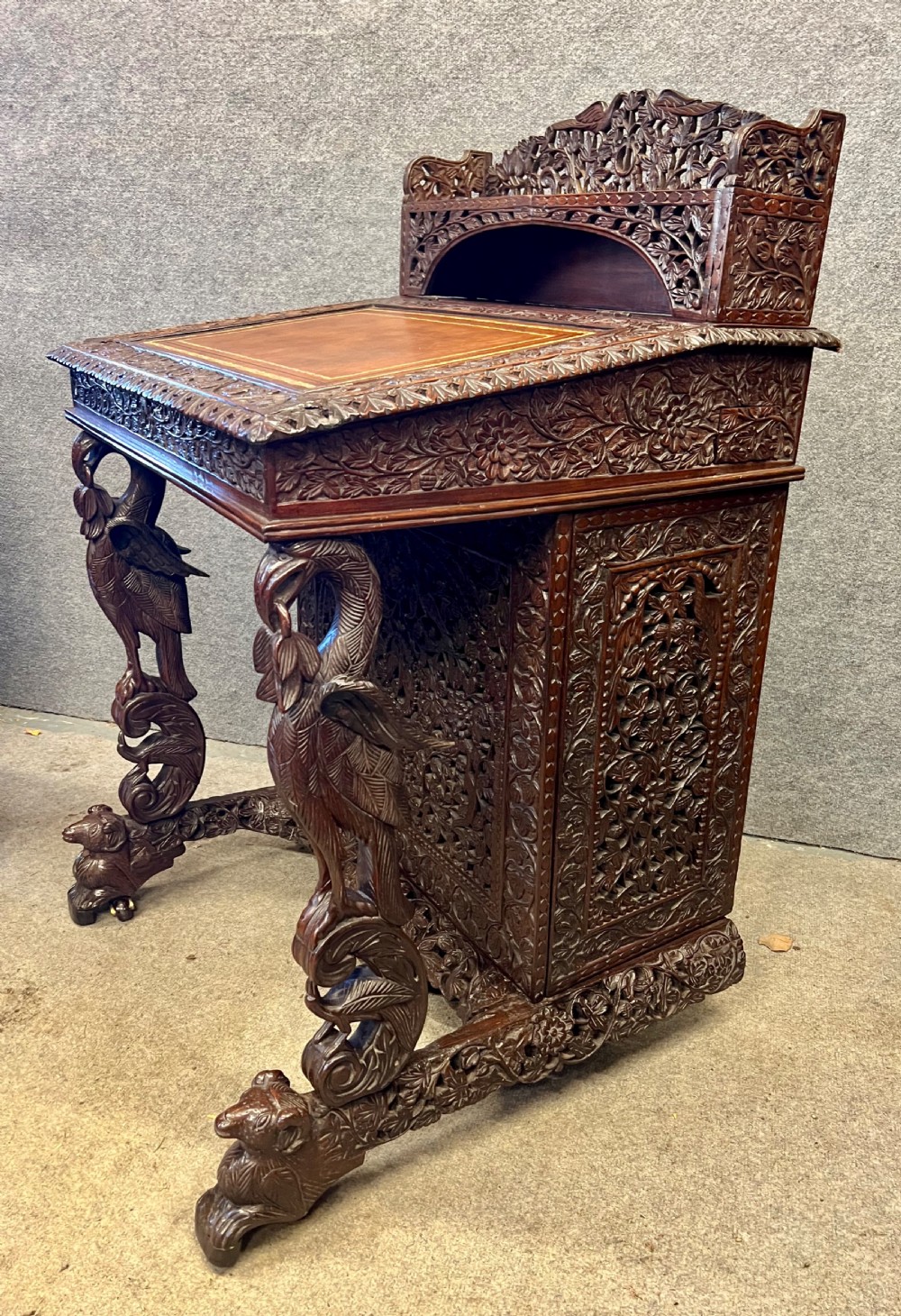 Stunning Anglo Indian Padouk Davenport View V