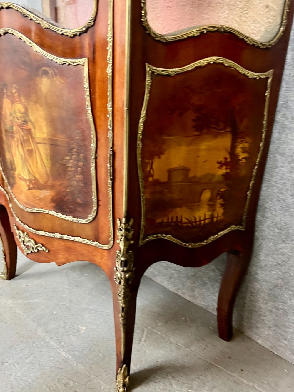 A French Louis XV style Vernis Martin glazed vitrine cabinet with gilt-bronze mounts and a lower hand-painted pastoral scene panel. View VI