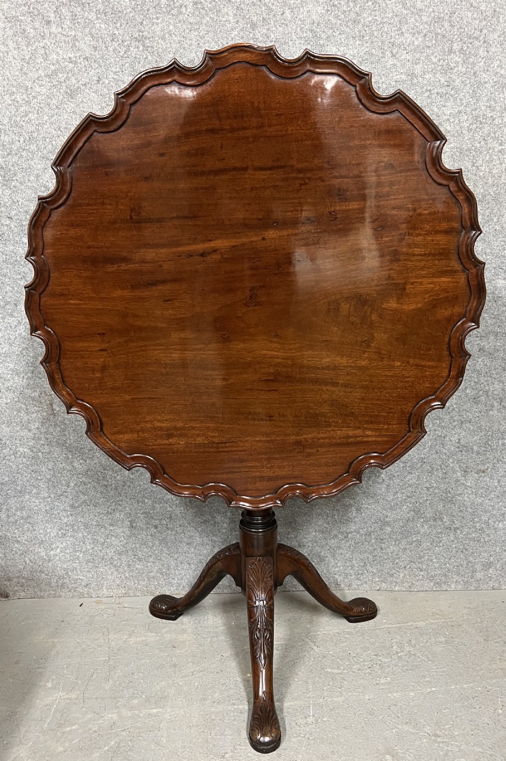 George III Pie Crust Edge Mahogany  Tripod Table