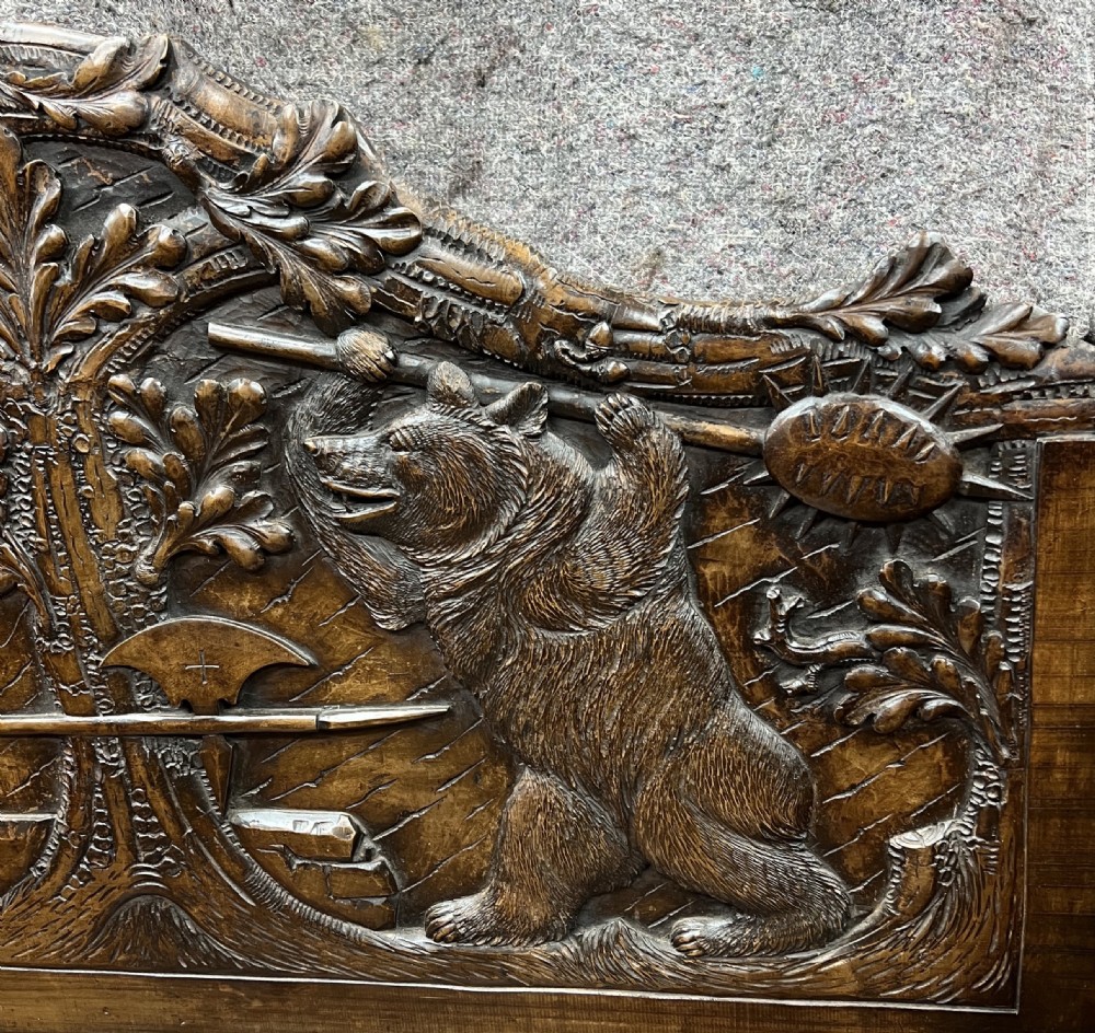 Stunning  Signed H.Spring of Interlaken Black Forest Bear Hall Bench Seat View II