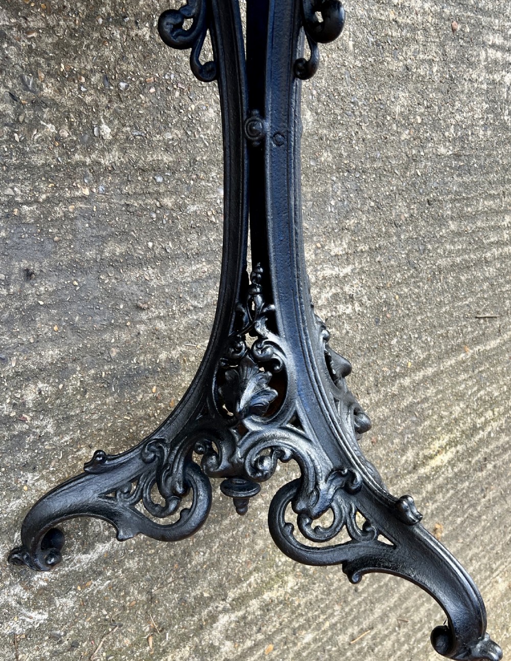 Good Antique Cast Iron Garden or Conservatory Table View VIII