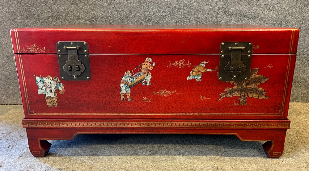 Chinoiserie Trunk on Stand View VI