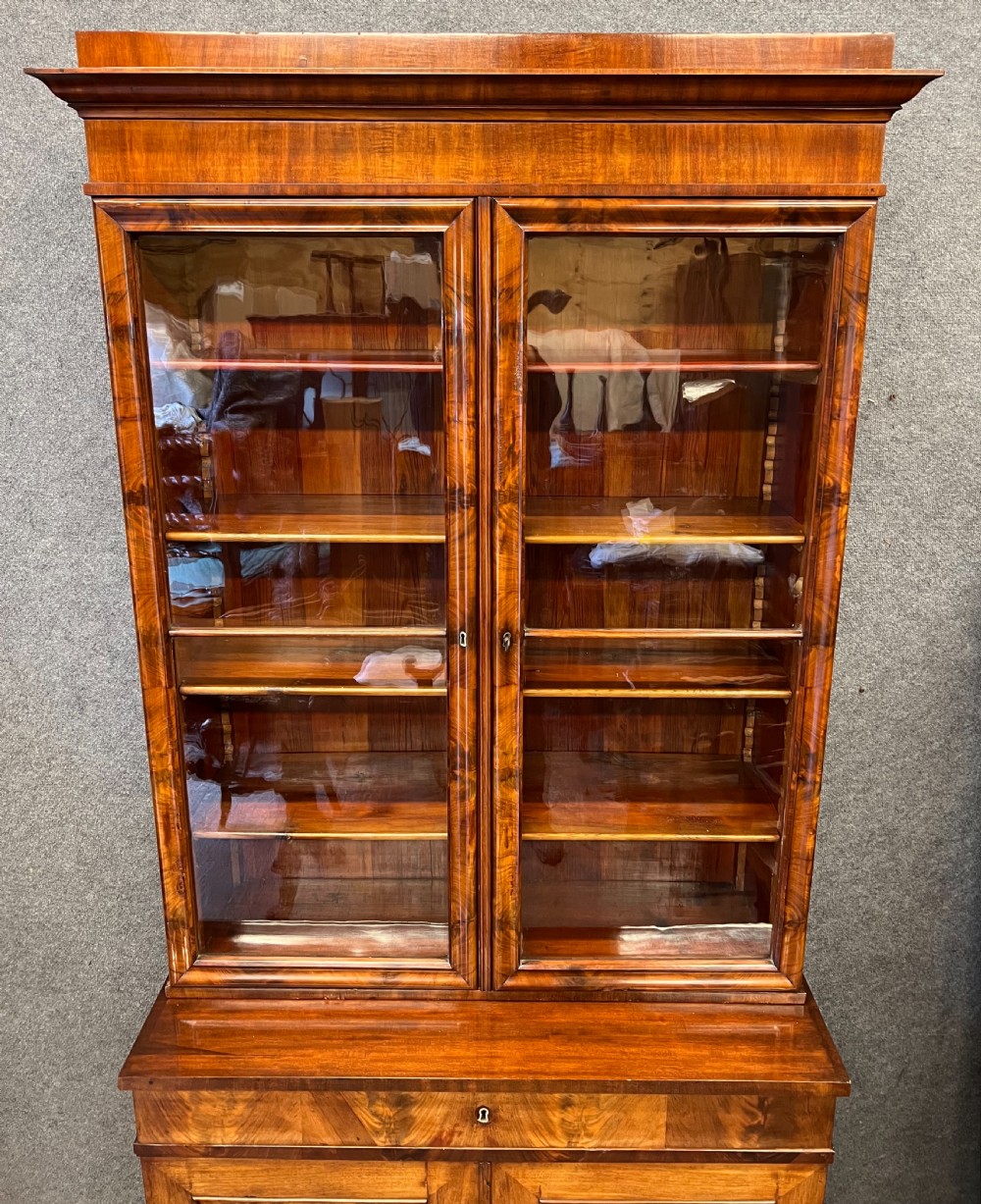  19th.Century Biedermeier Figured Mahogany Bookcase View VII
