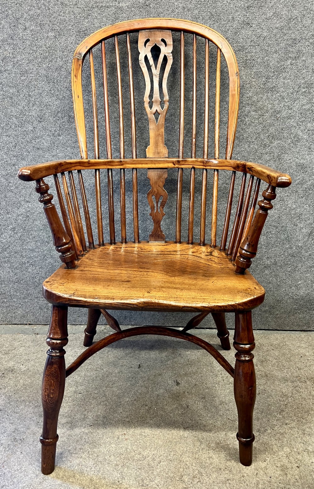 Gabbitass Maker, Large Yew Wood Windsor Chair