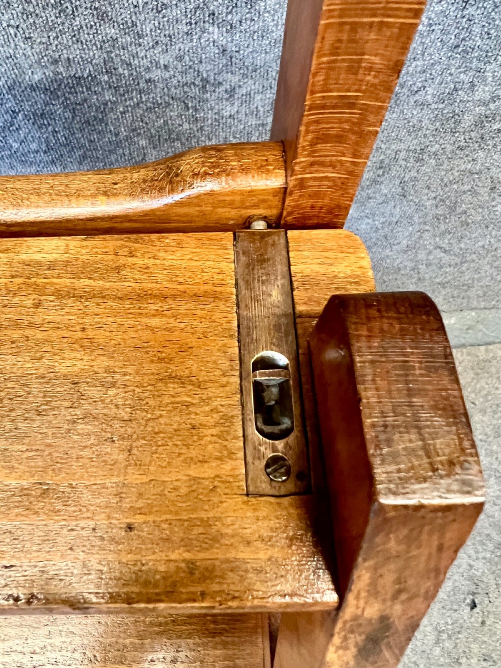 Edwardian Metamorphic Library Chair Steps View VII