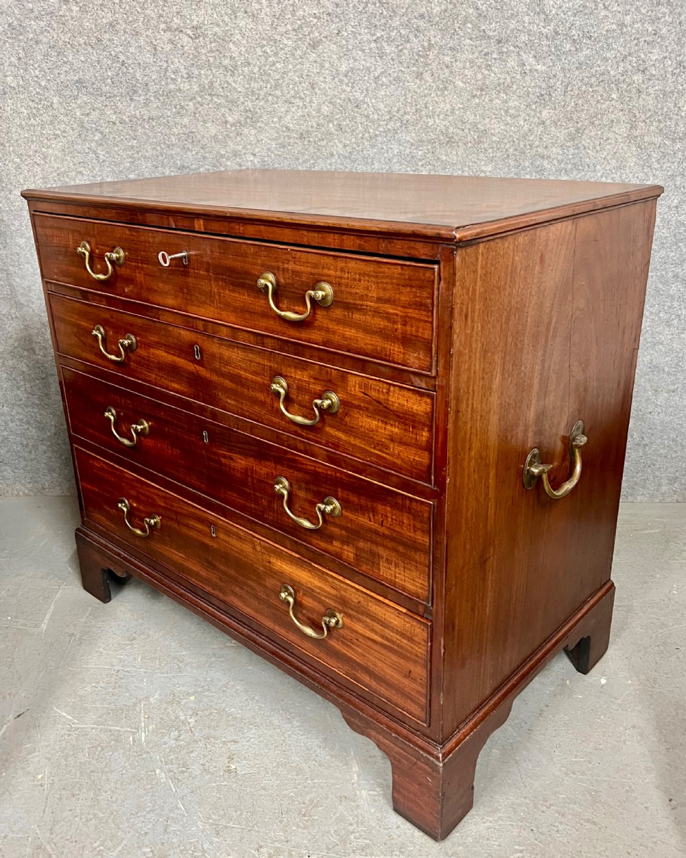 Good Quality George III Mahogany 4 Drawer Dressing Chest  View IV