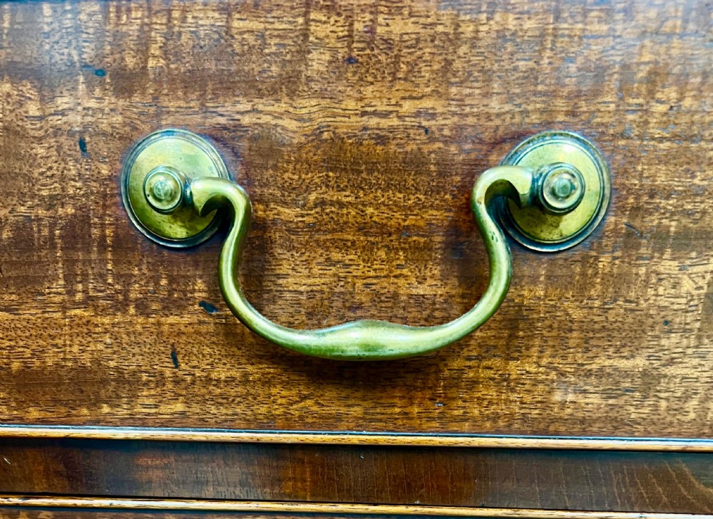 Good Quality George III Mahogany 4 Drawer Dressing Chest  View VII