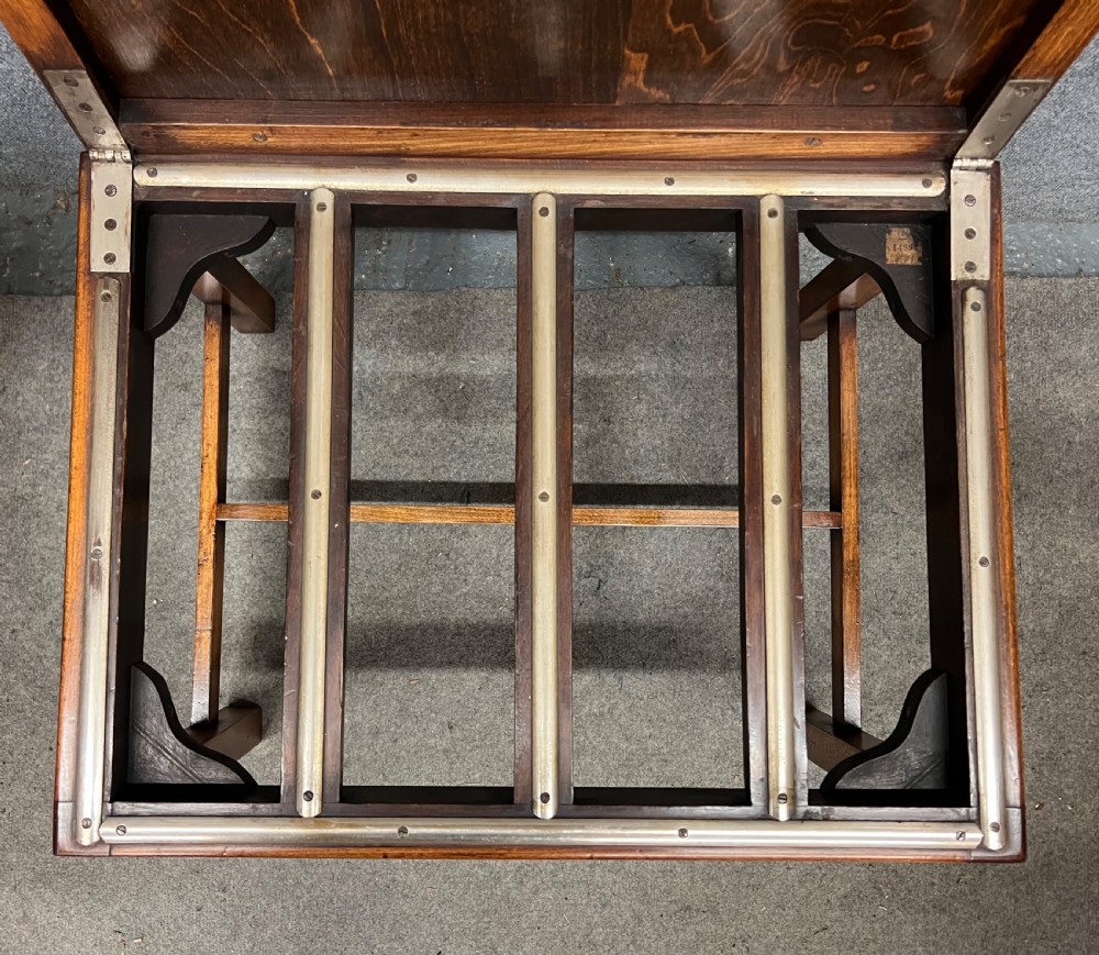 Metamorphic Stool Luggage Stand View VII