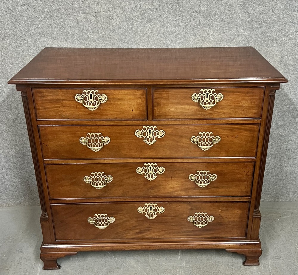 Good George III Mahogany Chest of Drawers