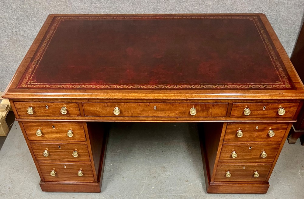 Good Quality 19th.Century Mahogany Partners Desk View II