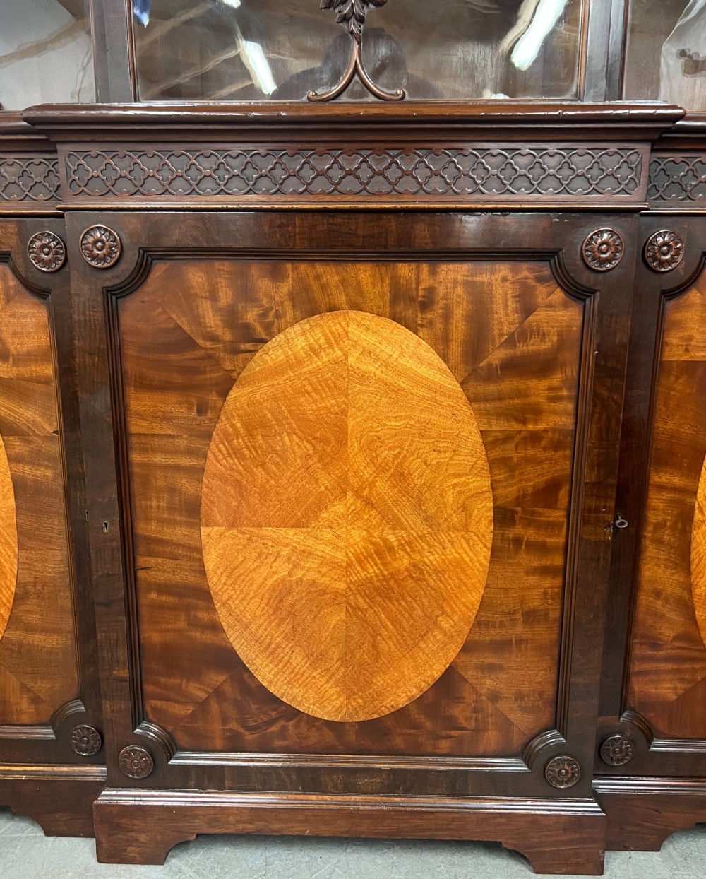 Good Quality Antique Mahogany Breakfront Bookcase. View IV