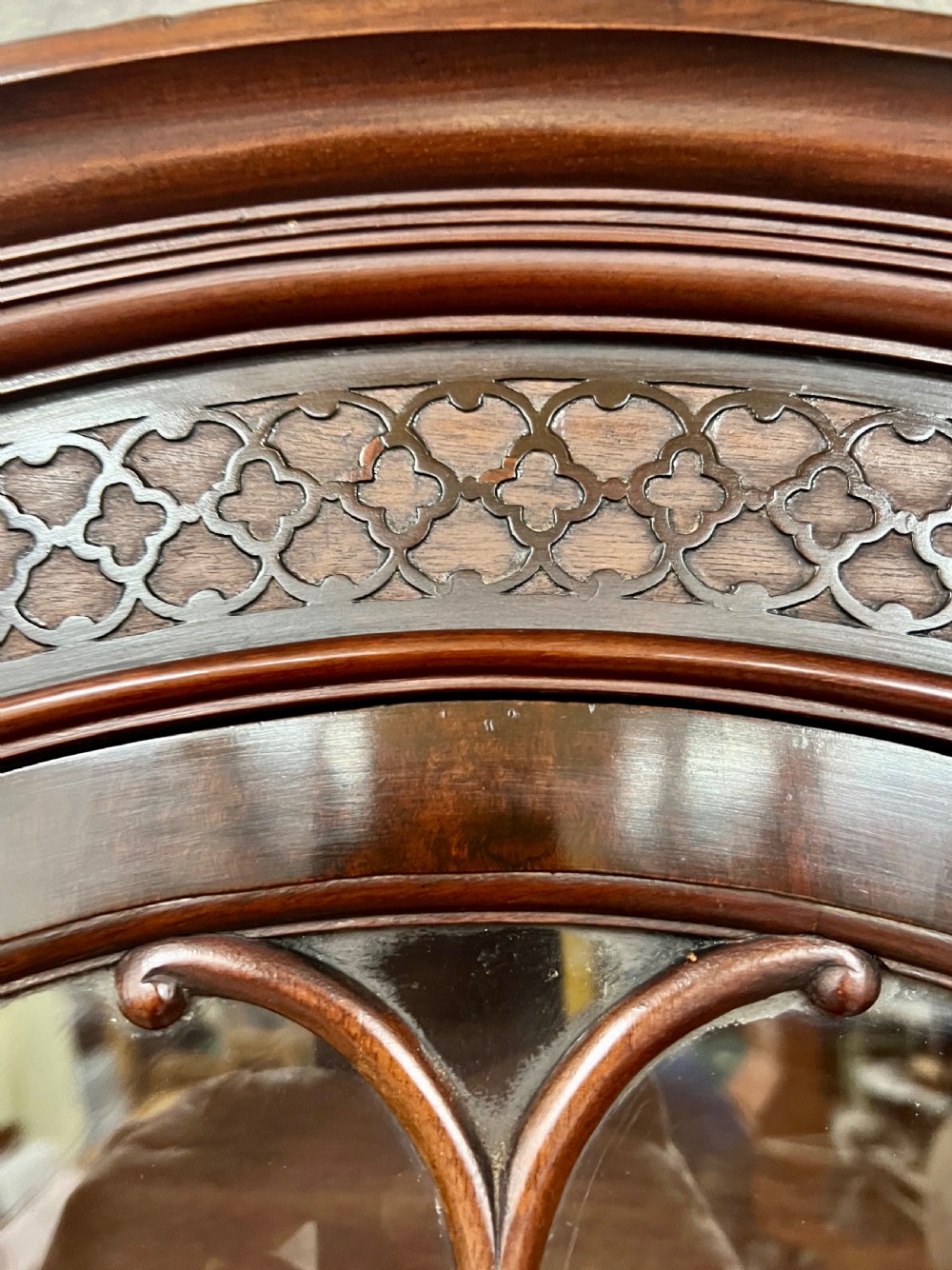 Good Quality Antique Mahogany Breakfront Bookcase. View VII