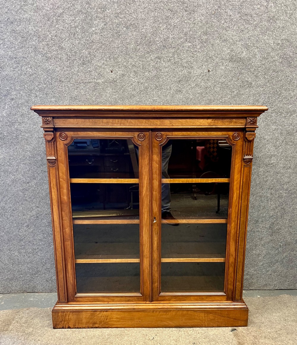 Good Quality Victorian Walnut Bookcase