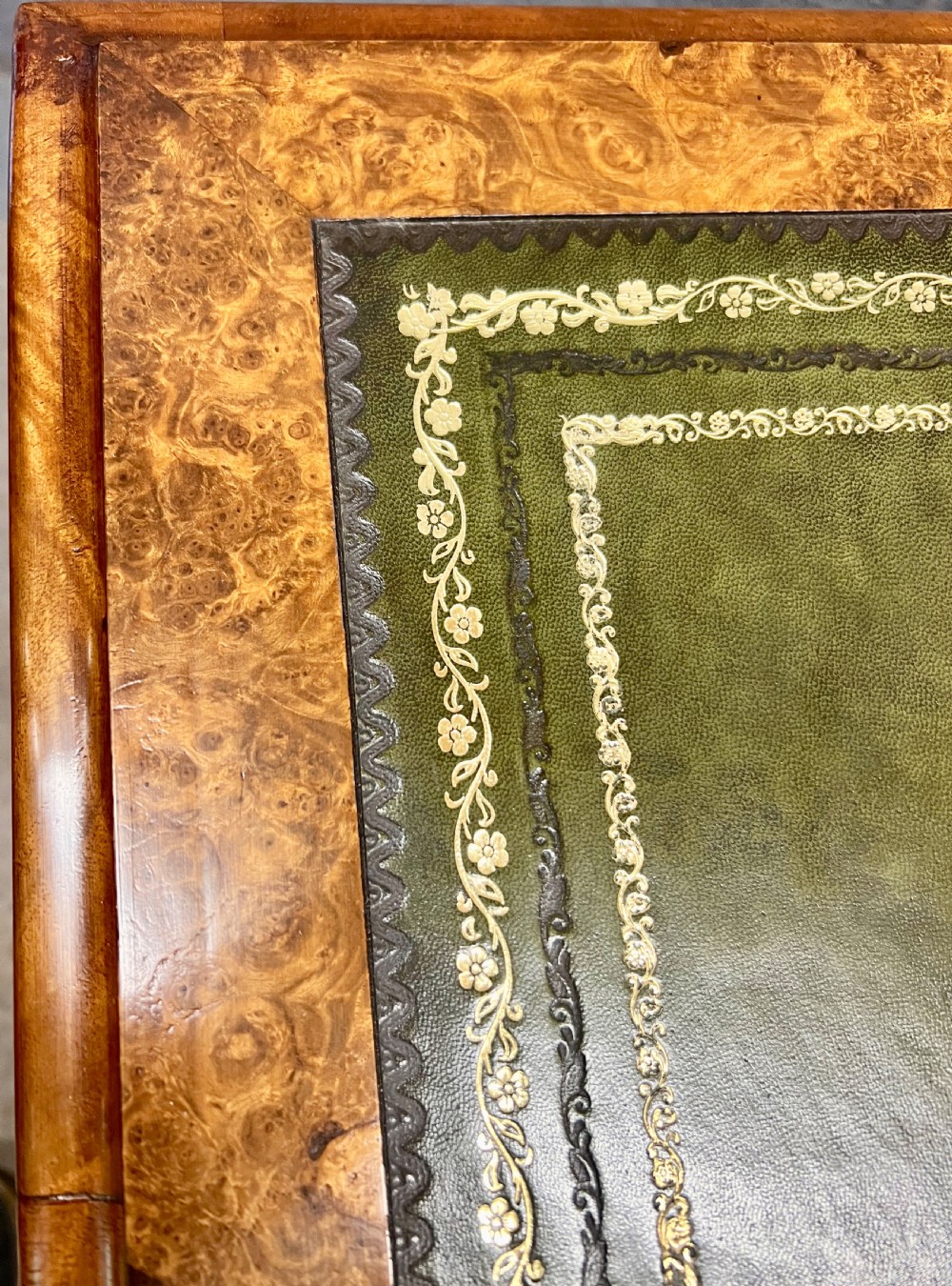 Good Quality Victorian Burr Walnut Desk View VII