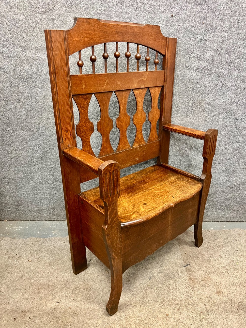 Arts & Crafts Oak Hall Seat View IV