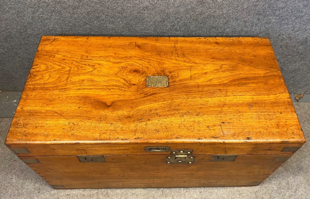 Large Camphor Campaign Trunk View II