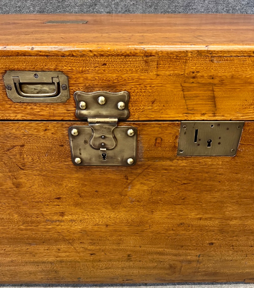Large Camphor Campaign Trunk View VI
