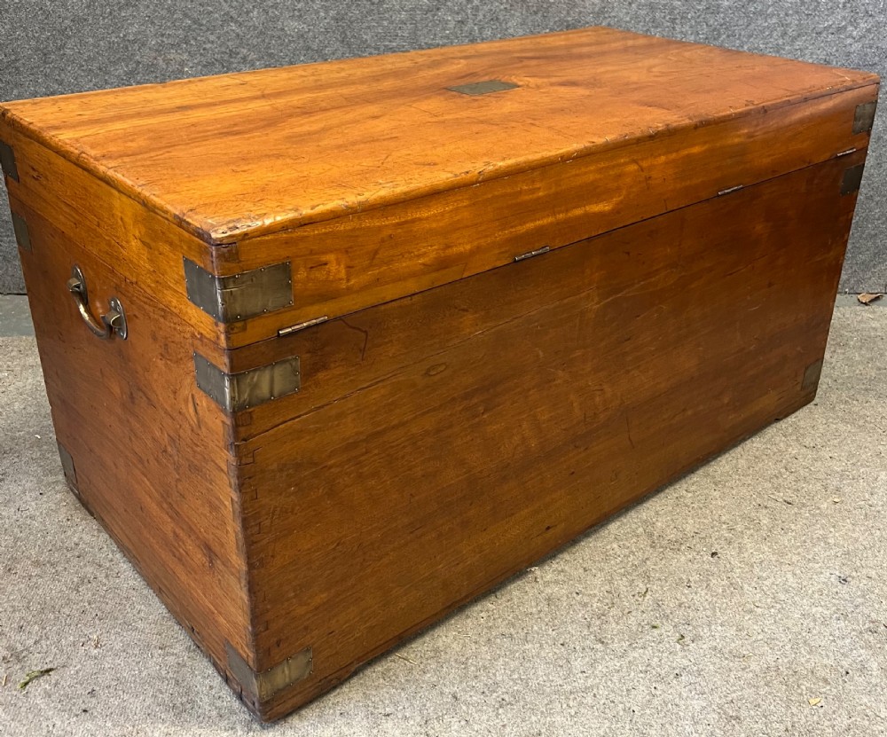 Large Camphor Campaign Trunk View IX